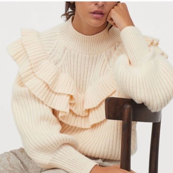 H&M SZ XS Cream Flounced Ruffle Sweater - Picture 1 of 5